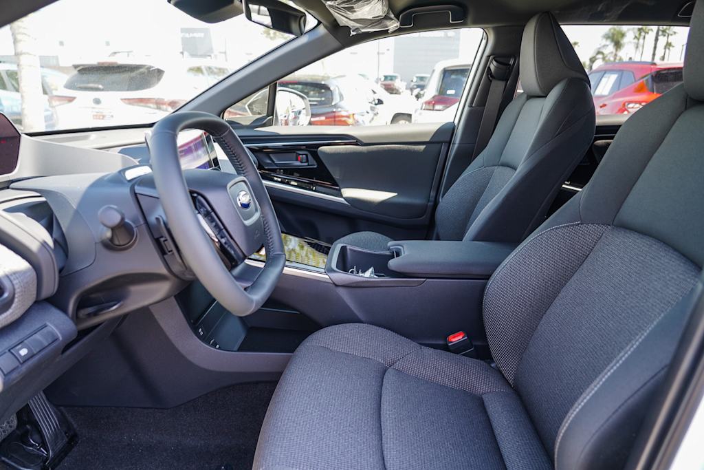 Thumbnail: 2025 Subaru Solterra - 11