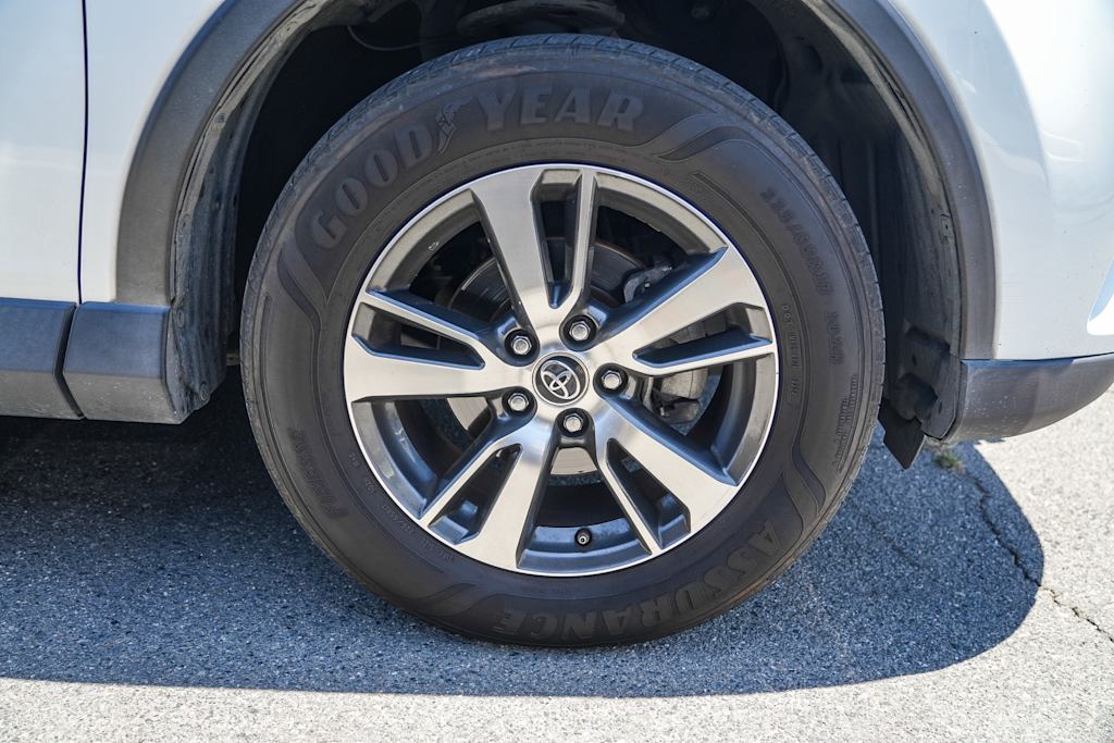 Thumbnail: 2016 Toyota RAV4 - 7