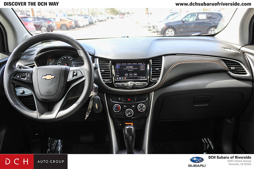 2022 Chevrolet Trax LS 2