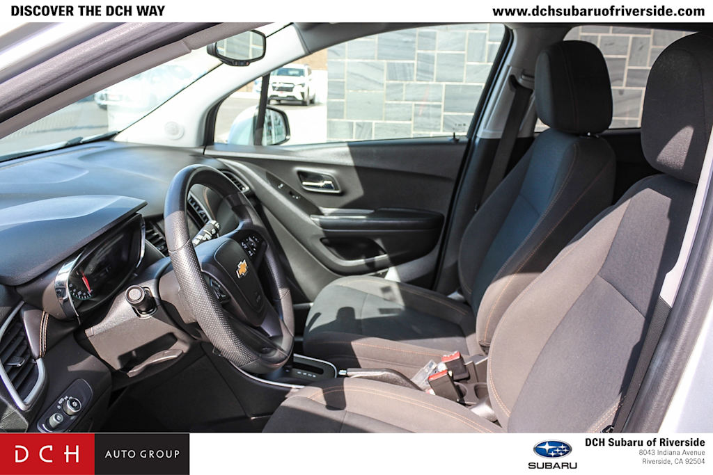 2022 Chevrolet Trax LS 10
