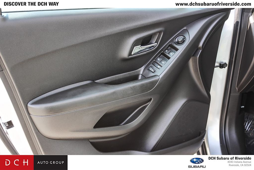2022 Chevrolet Trax LS 22