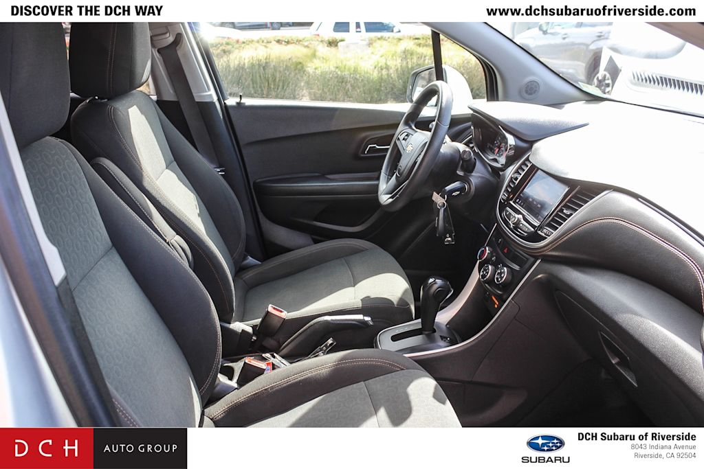 2022 Chevrolet Trax LS 9
