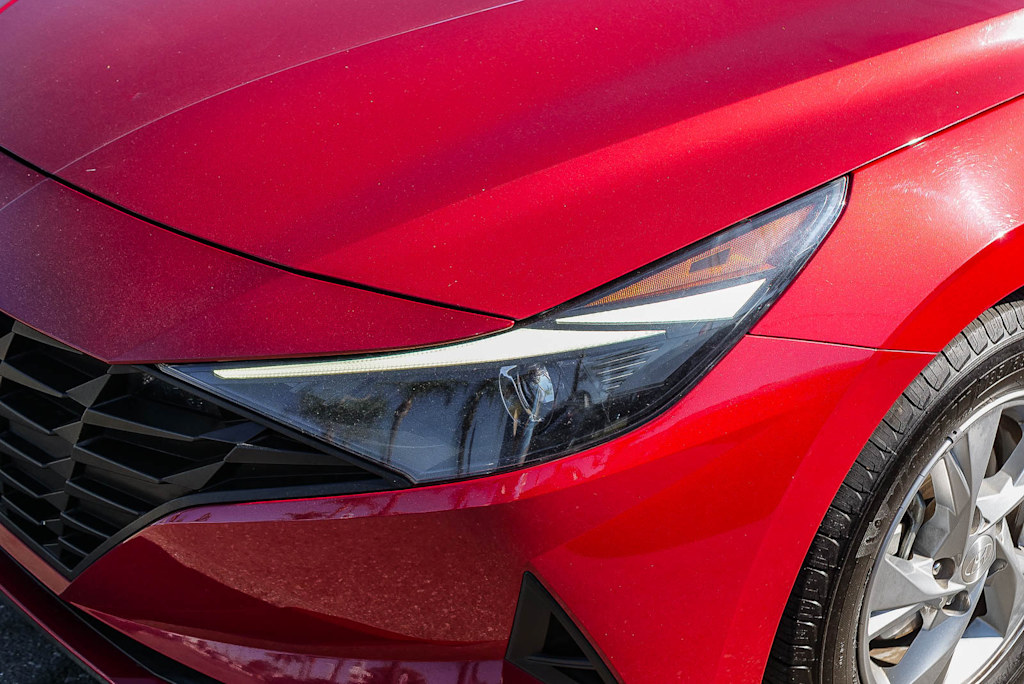 Thumbnail: 2022 Hyundai Elantra - 22