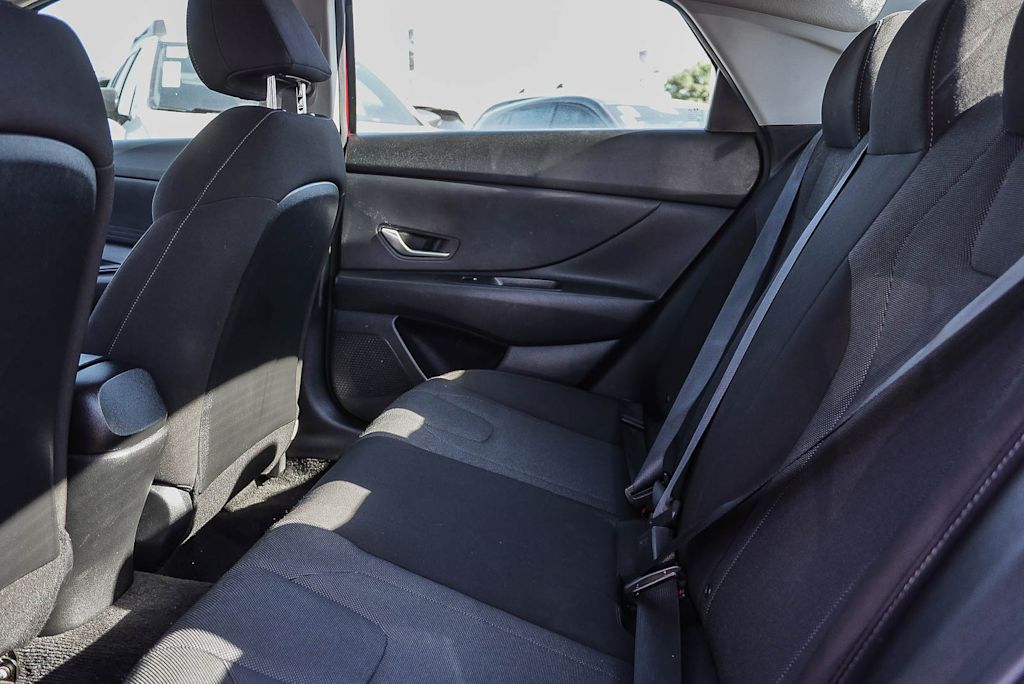 Thumbnail: 2022 Hyundai Elantra - 11