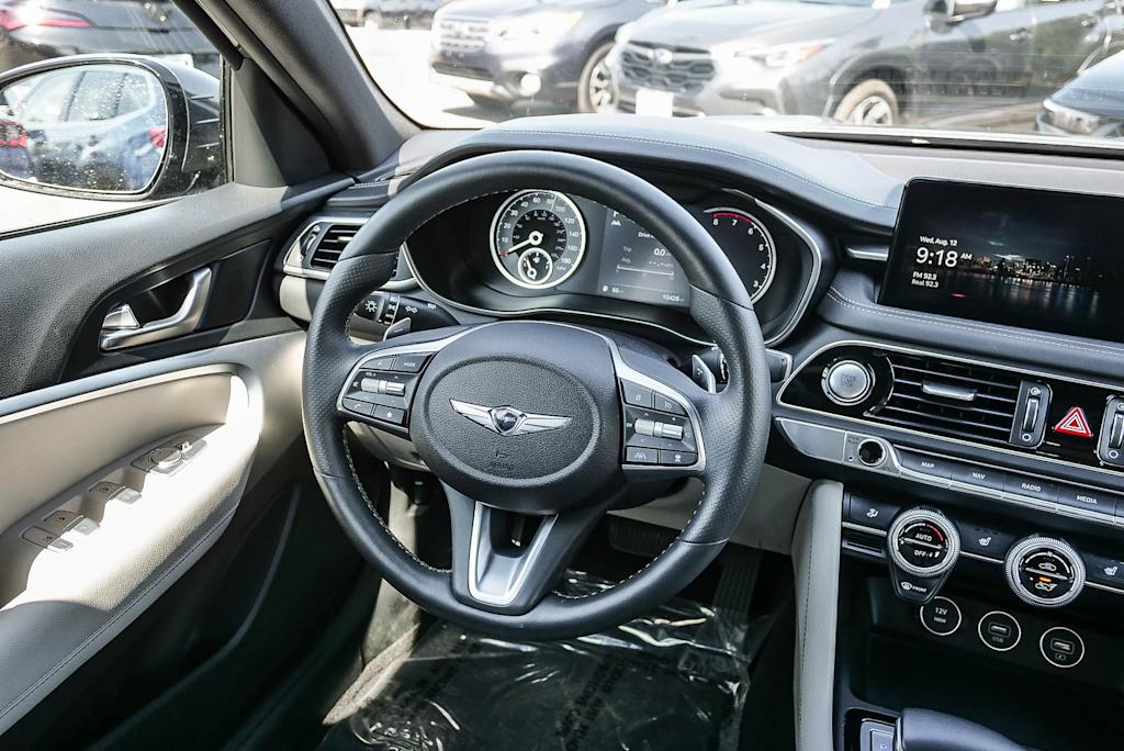 Thumbnail: 2023 Genesis G70 - 12