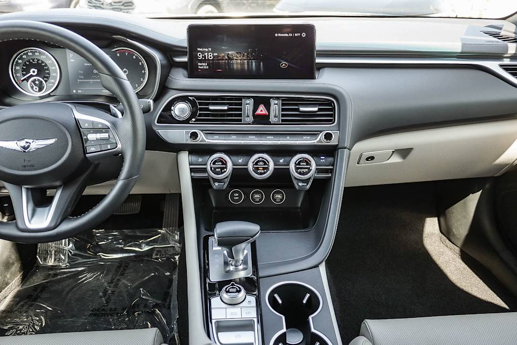 Thumbnail: 2023 Genesis G70 - 8