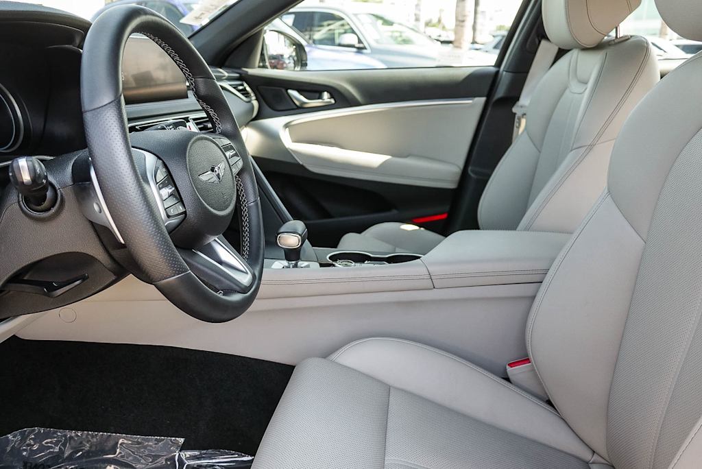Thumbnail: 2023 Genesis G70 - 10