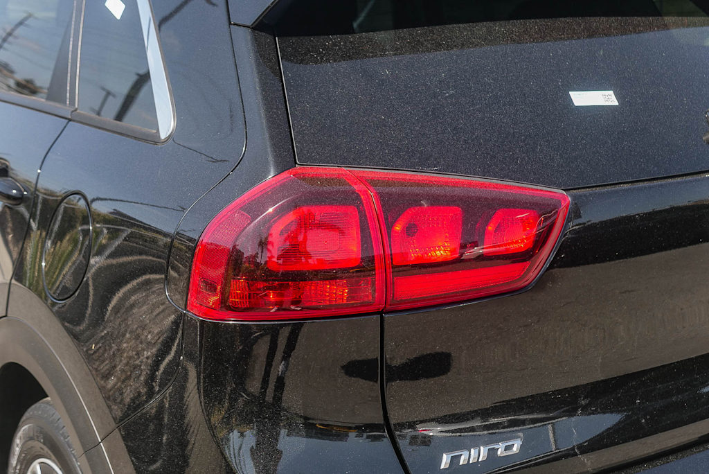 Thumbnail: 2022 Kia Niro - 20