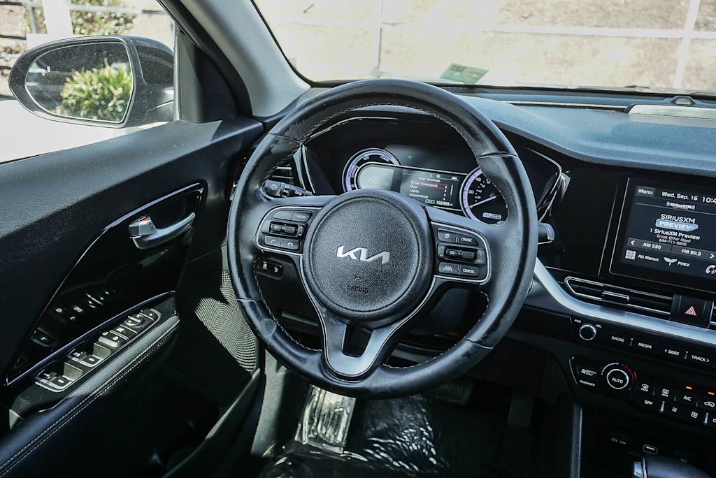 Thumbnail: 2022 Kia Niro - 13