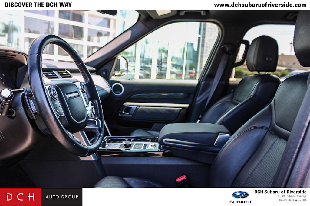 Thumbnail: 2018 Land Rover Discovery - 10