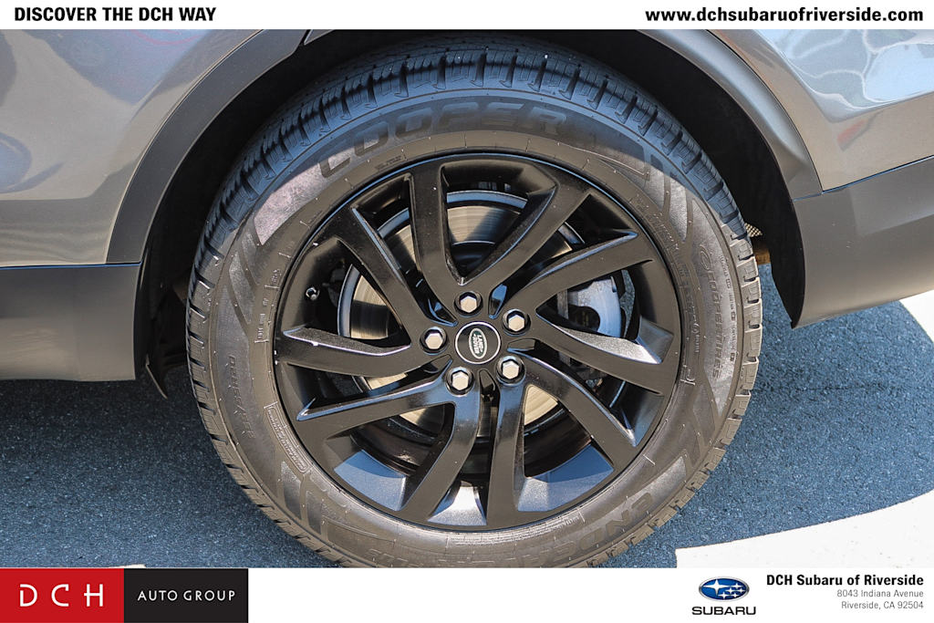 Thumbnail: 2018 Land Rover Discovery - 6