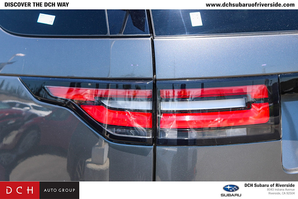 Thumbnail: 2018 Land Rover Discovery - 17