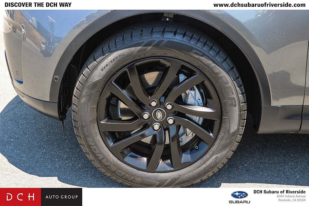 Thumbnail: 2018 Land Rover Discovery - 18
