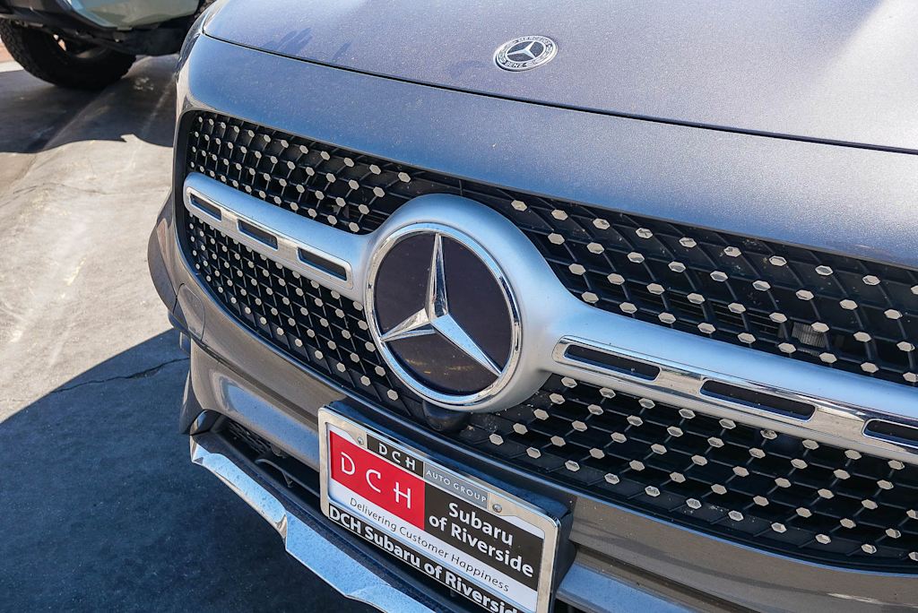 Thumbnail: 2021 Mercedes-Benz GLB - 3