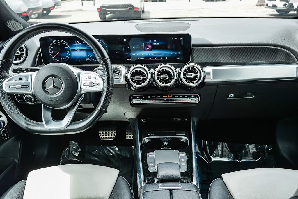 Thumbnail: 2021 Mercedes-Benz GLB - 2