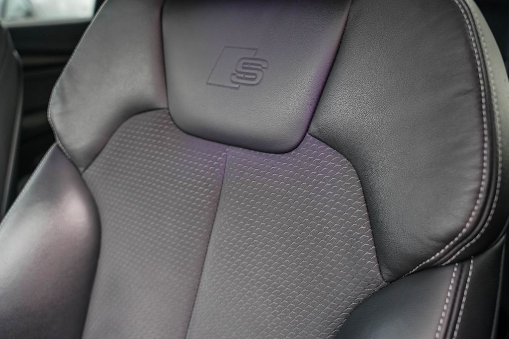 Thumbnail: 2022 Audi SQ5 - 24