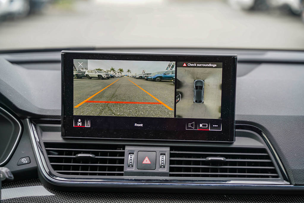 Thumbnail: 2022 Audi SQ5 - 11