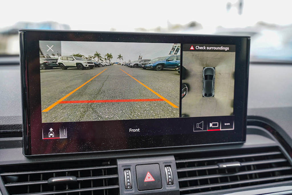 Thumbnail: 2022 Audi SQ5 - 25