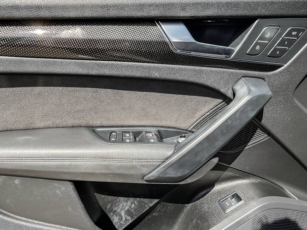 Thumbnail: 2023 Audi SQ5 - 23