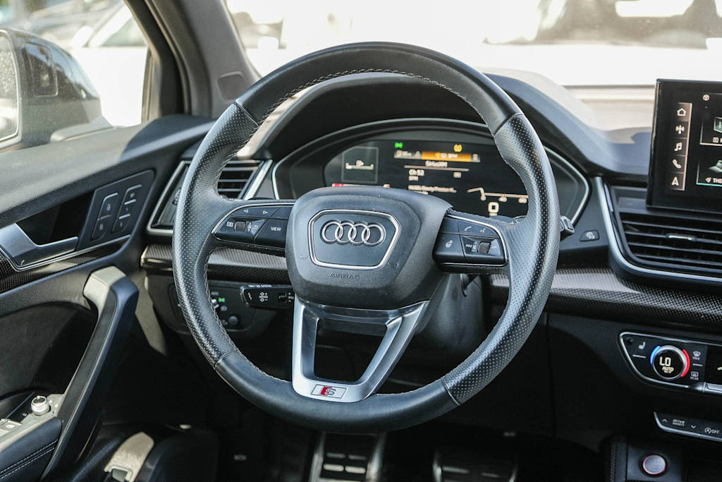 Thumbnail: 2023 Audi SQ5 - 12