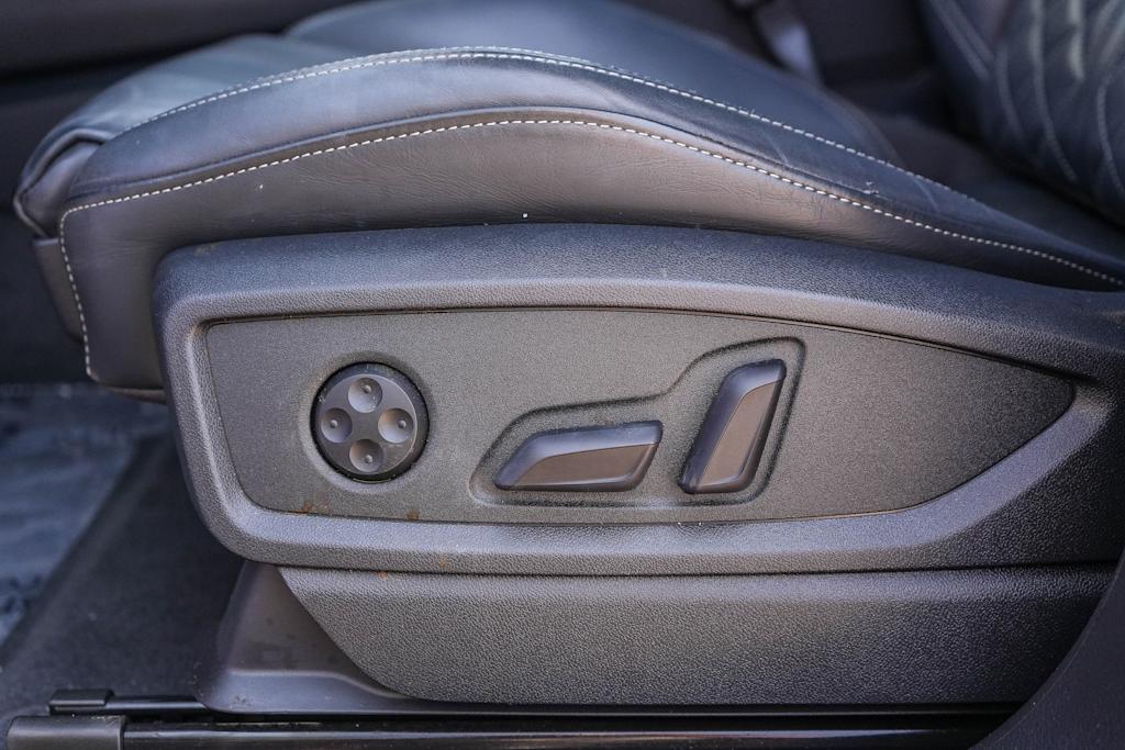 Thumbnail: 2023 Audi SQ5 - 24