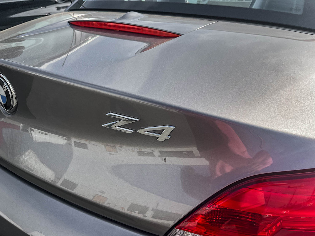 Thumbnail: 2009 BMW Z4 - 17