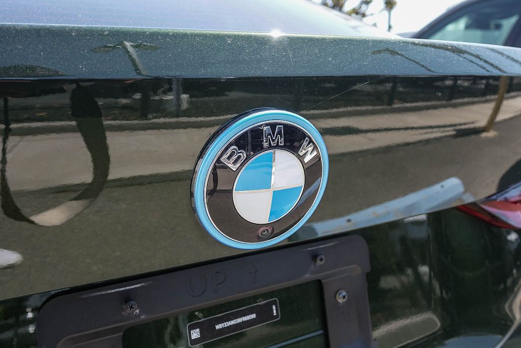 Thumbnail: 2024 BMW i4 - 17