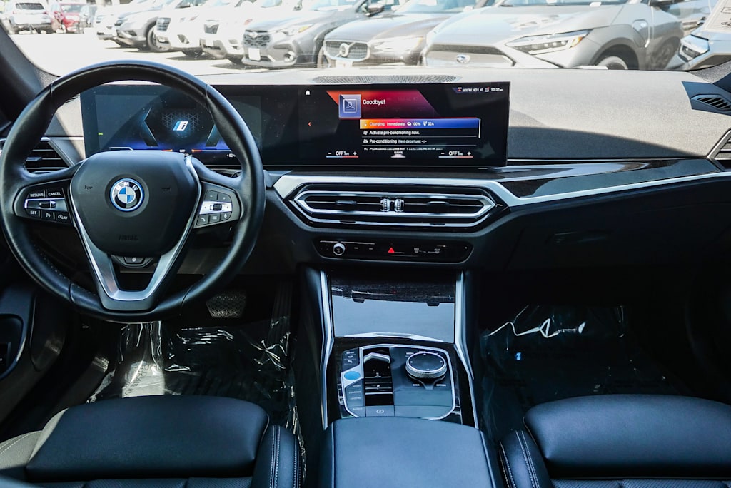 Thumbnail: 2023 BMW i4 - 2