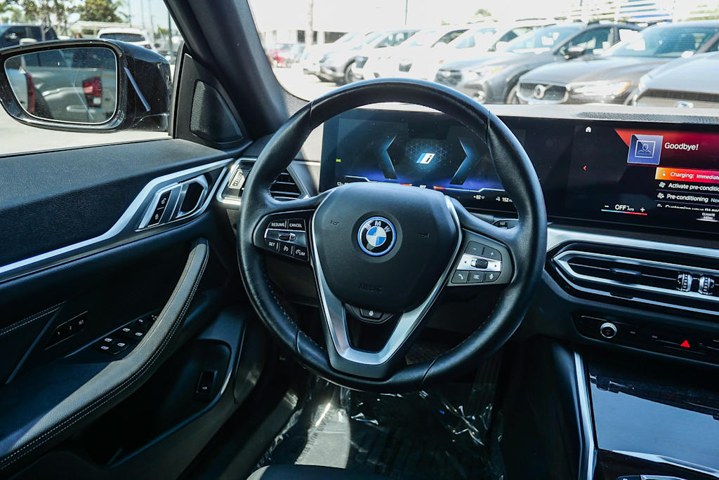 Thumbnail: 2023 BMW i4 - 13