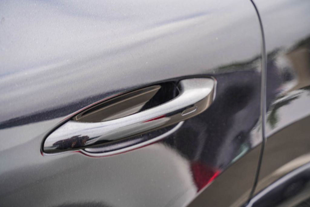 Thumbnail: 2020 Porsche Cayenne - 14