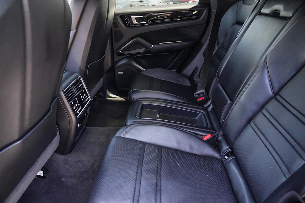 Thumbnail: 2021 Porsche Cayenne - 9