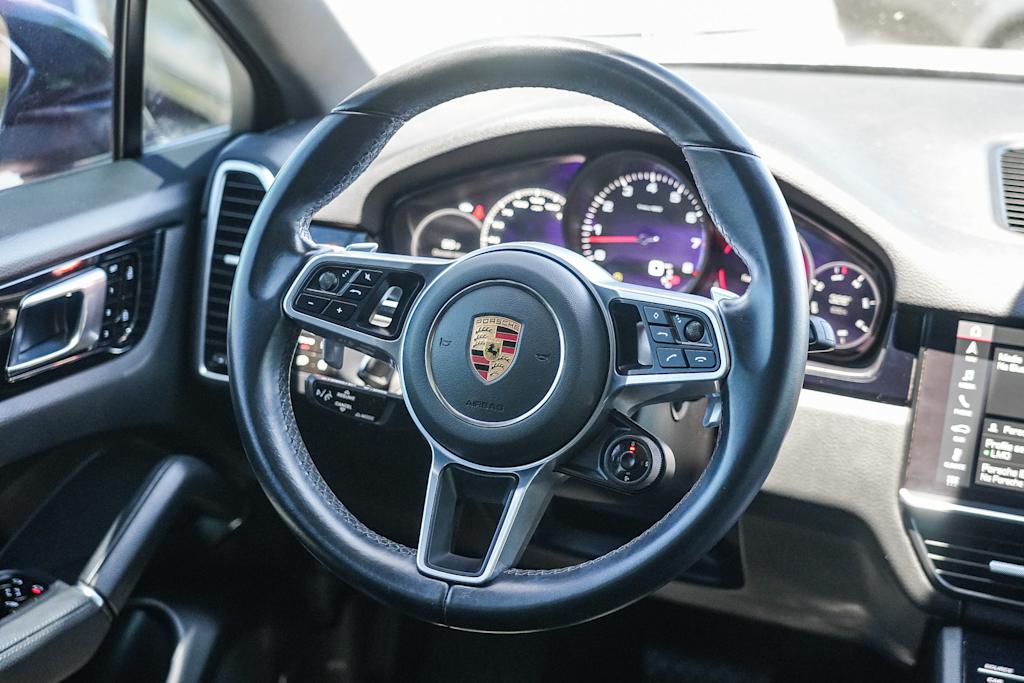 Thumbnail: 2021 Porsche Cayenne - 6