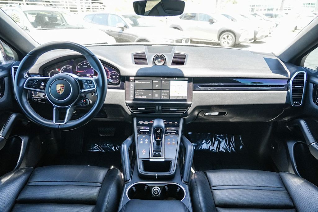 Thumbnail: 2021 Porsche Cayenne - 2