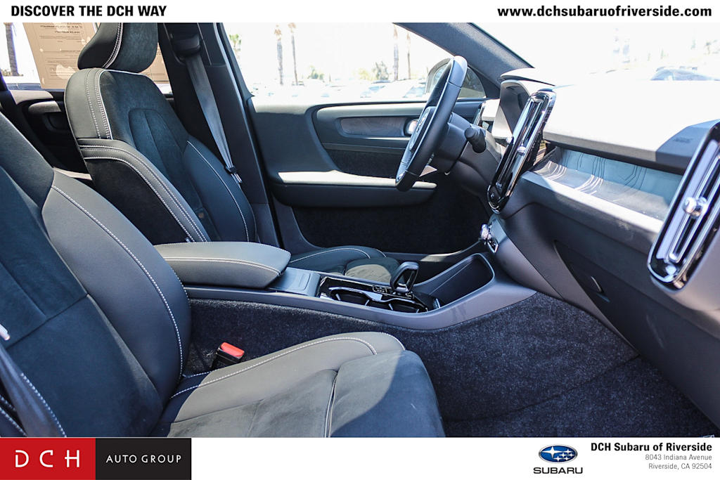 Thumbnail: 2023 Volvo C40 - 9