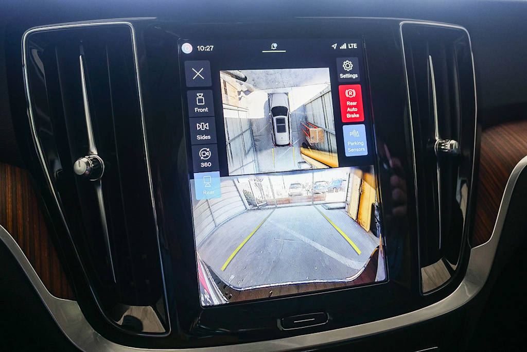 Thumbnail: 2025 Volvo V60 - 26