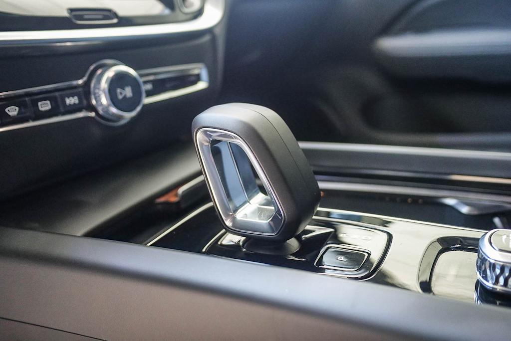 Thumbnail: 2025 Volvo V60 - 22