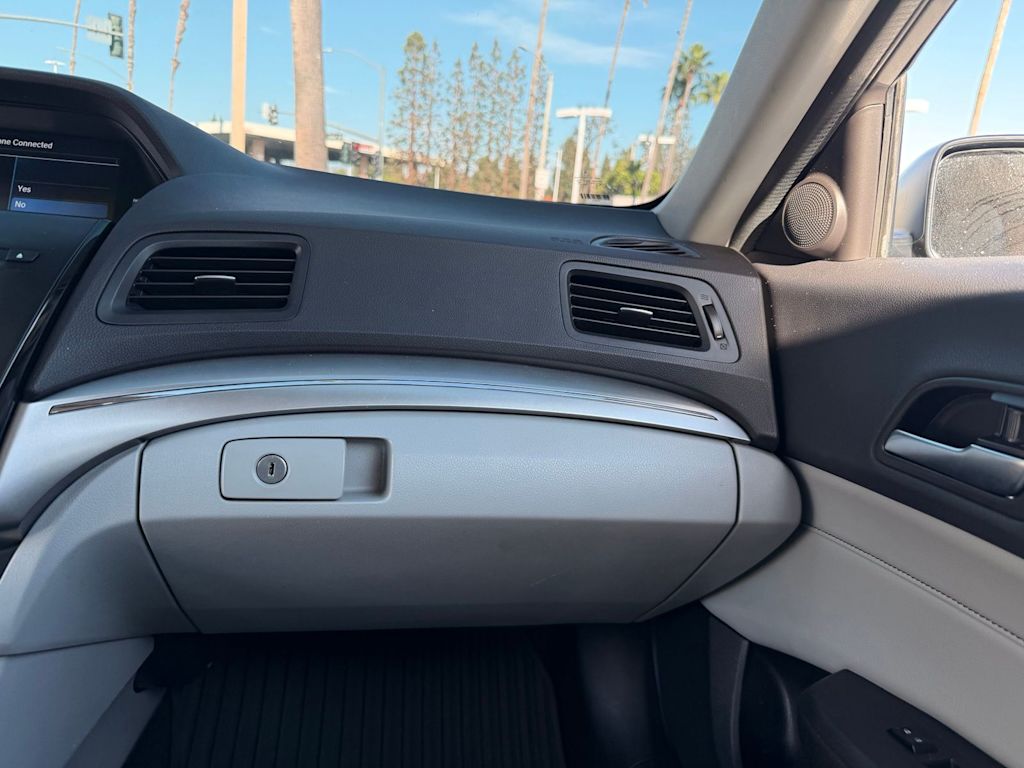 Thumbnail: 2019 Acura ILX - 22