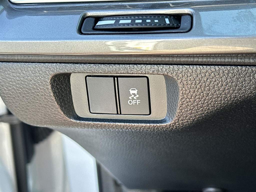 Thumbnail: 2025 Acura Integra - 29