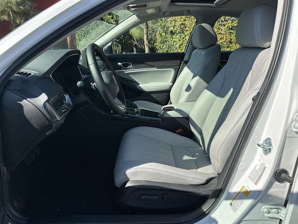 Thumbnail: 2025 Acura Integra - 10