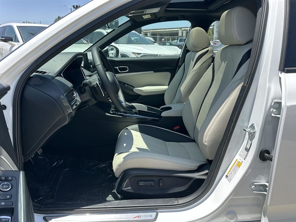 Thumbnail: 2025 Acura Integra - 10