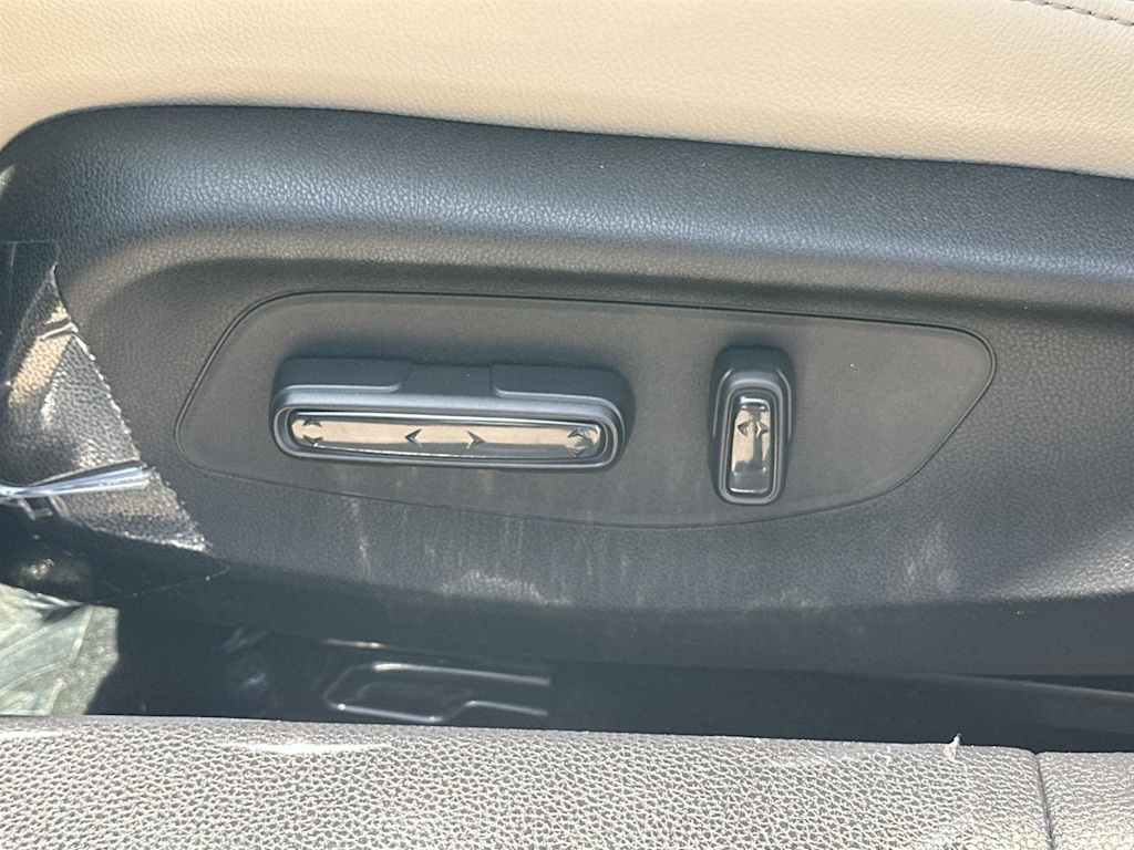 Thumbnail: 2025 Acura Integra - 22