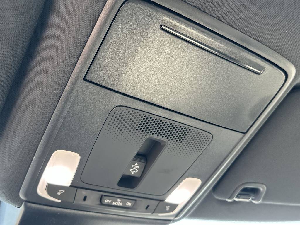 Thumbnail: 2025 Acura Integra - 28