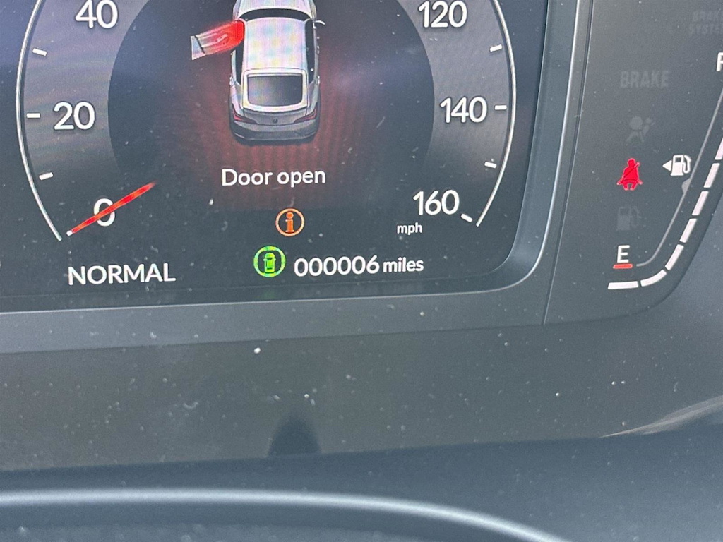 Thumbnail: 2025 Acura Integra - 17