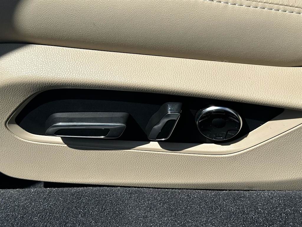 Thumbnail: 2025 Acura TLX - 23