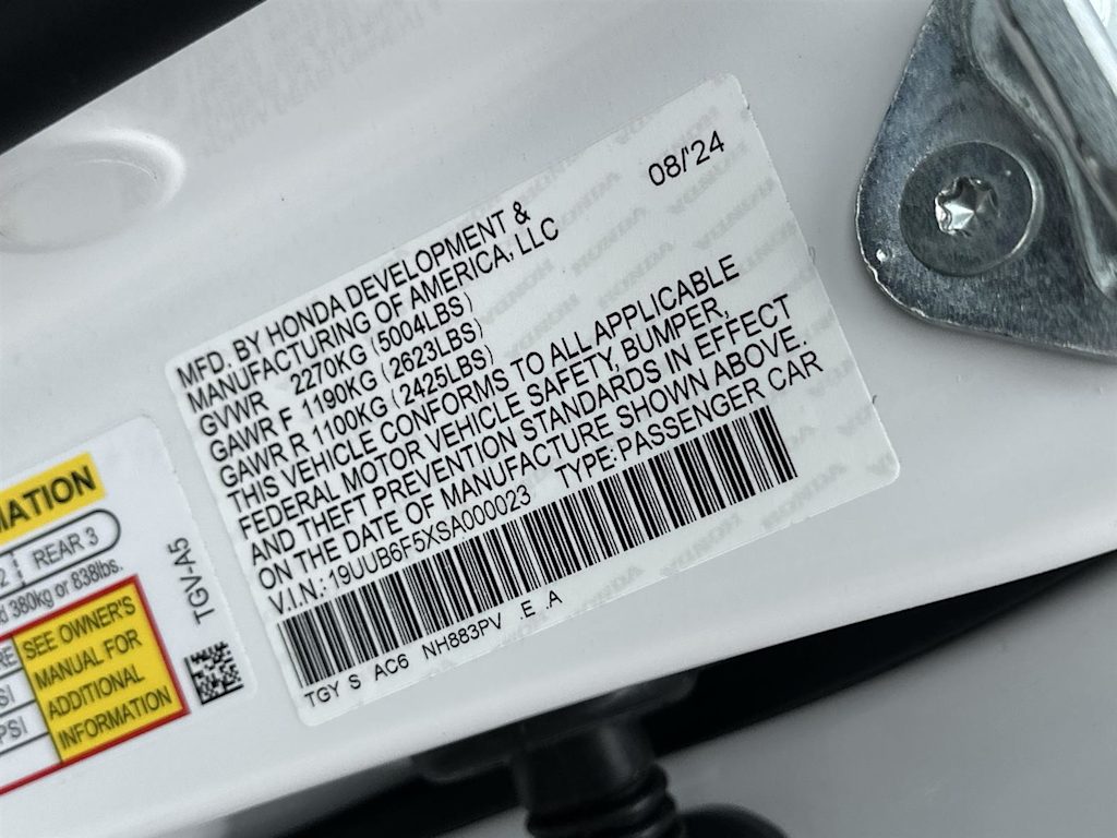 Thumbnail: 2025 Acura TLX - 20