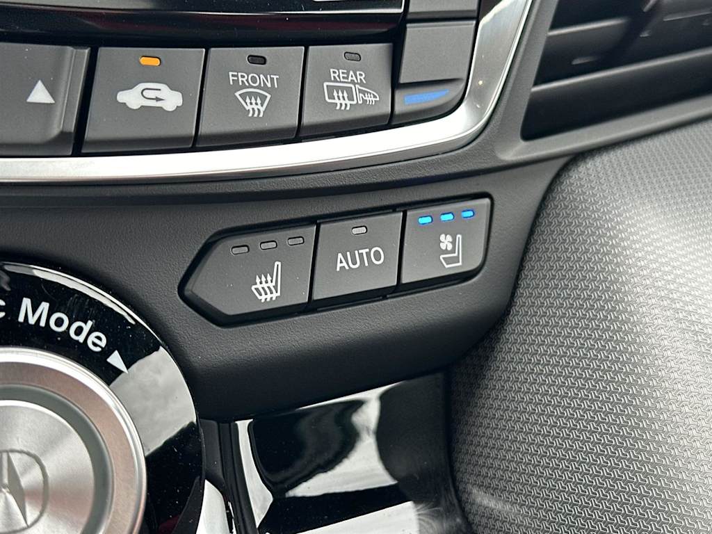 Thumbnail: 2025 Acura TLX - 25