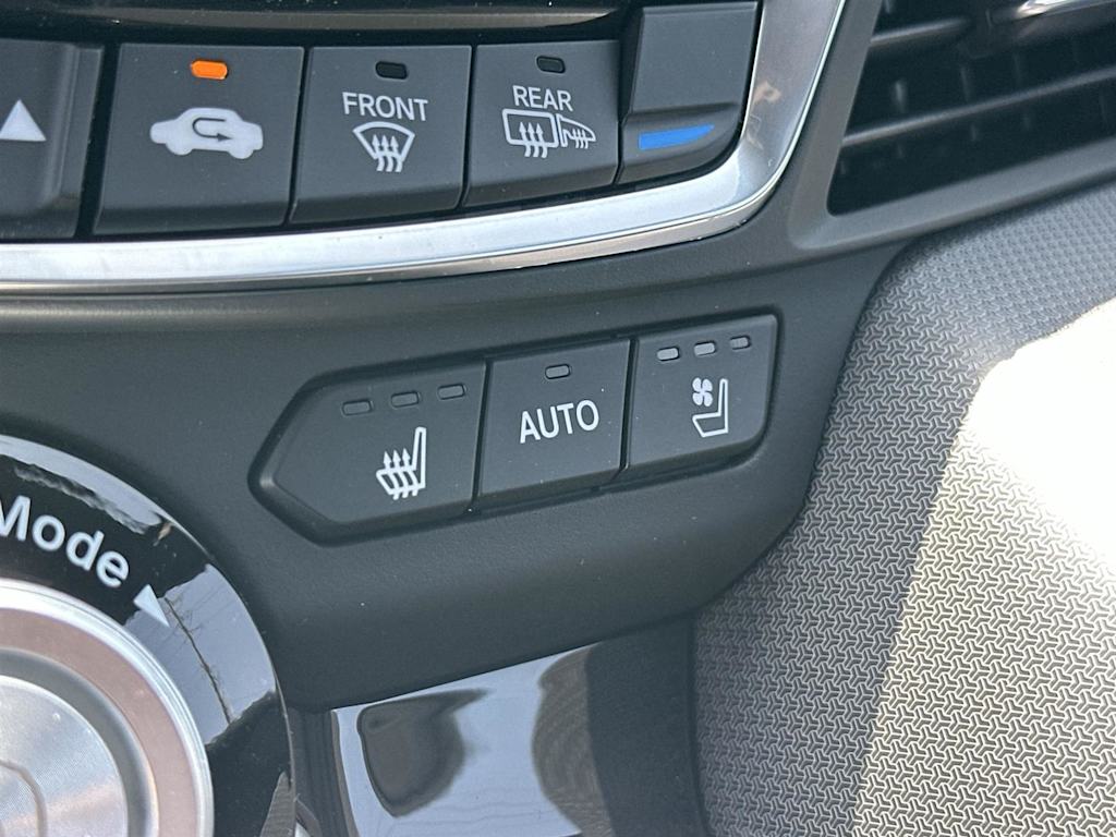 Thumbnail: 2025 Acura TLX - 26