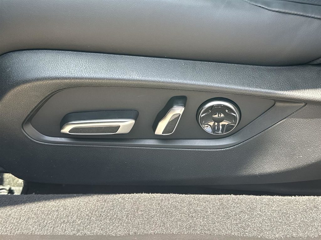 Thumbnail: 2025 Acura TLX - 23