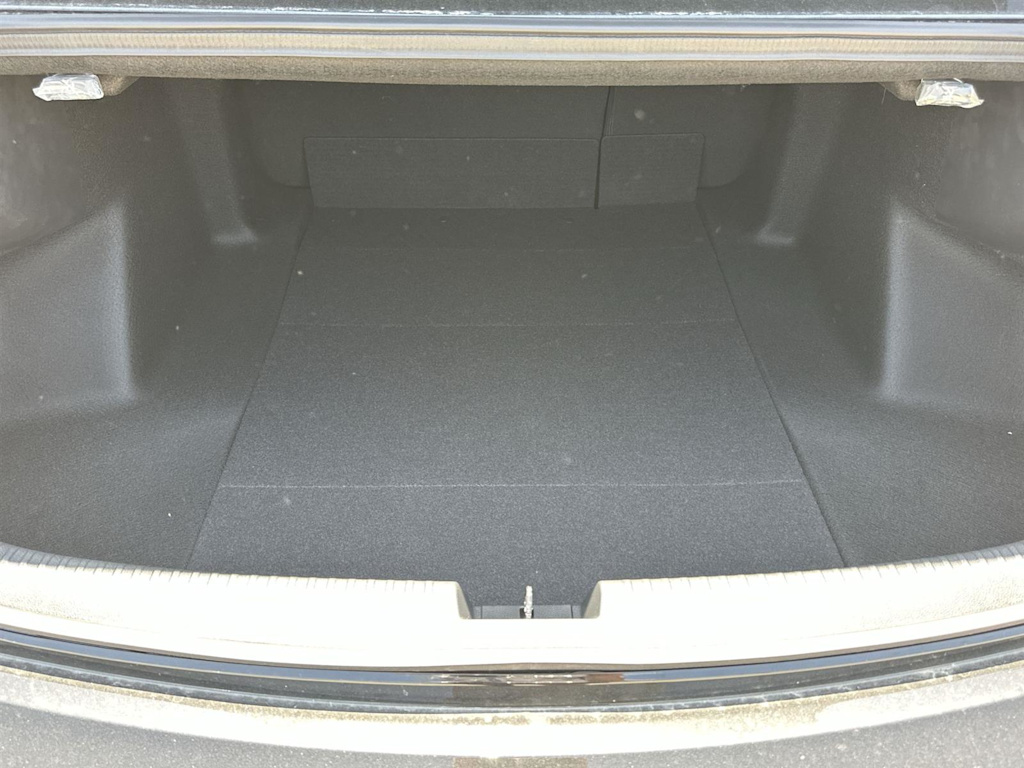 Thumbnail: 2025 Acura TLX - 18