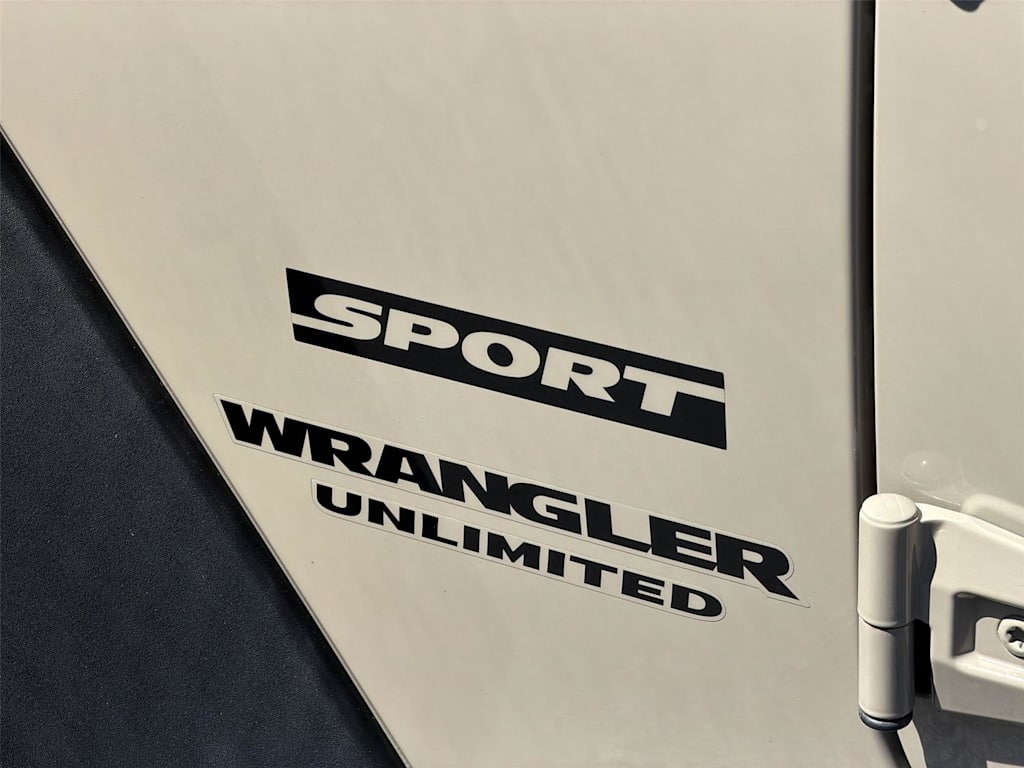 Thumbnail: 2017 Jeep Wrangler - 6